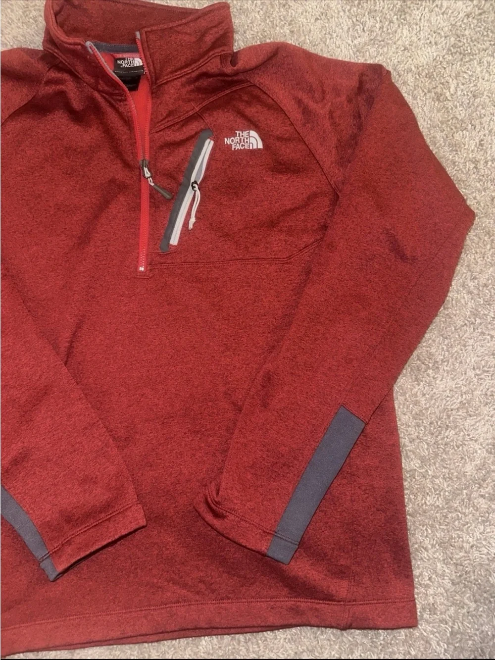 The North Face Men’s Medium Sweater Fleece 1/4 Zip Pullover Red Hiking Outdoor
